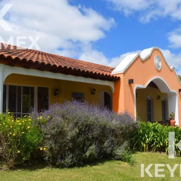 VENTA DE CASA DE 3 DORMITORIOS EN CAMPOS DE ROCA