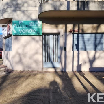 PH EN VENTA -  DESTINO VIVIENDA - COMERCIAL - LA PLATA