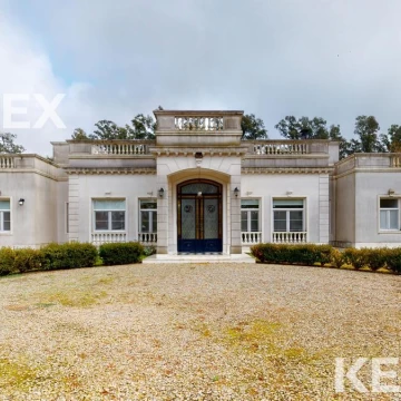 VENTA DE CASA DE 4 DORMITORIOS EN CAMPOS DE ROCA