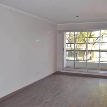 VENTA - Departamento 1 dormitorio con balcón y patio - Zona Centro, Rosario.