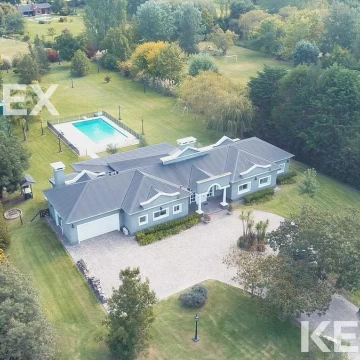 VENTA CASA DE 3 DORMITORIOS EN CAMPOS DE ROCA