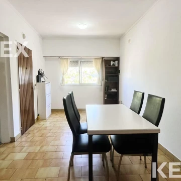 DEPARTAMENTO UN DORMITORIO CON COCHERA CUBIERTA EN VENTA