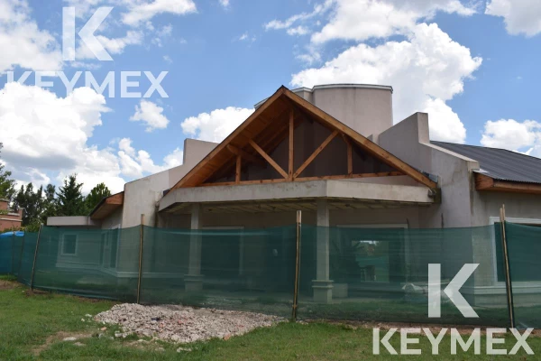 VENTA DE CASA A TERMINAR EN CAMPOS DE ROCA