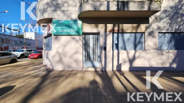 PH EN VENTA -  DESTINO VIVIENDA - COMERCIAL - LA PLATA