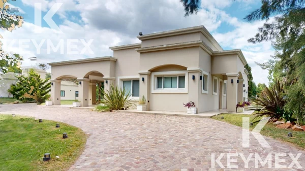 VENTA CASA EN MIRALAGOS