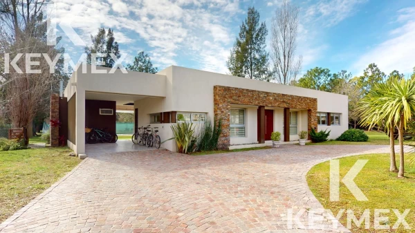 VENTA CASA MIRALAGOS 3 DORMITORIOS