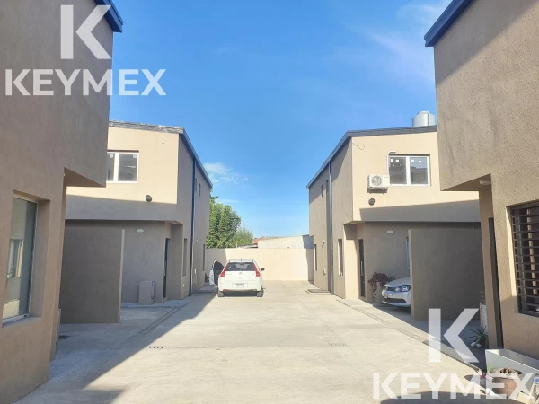 Departamento tipo Duplex con cochera en VENTA