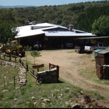 Casa de 4 dormitorios a la venta en Loma Alta - Entre Potrero de Garay y Los Reartes.