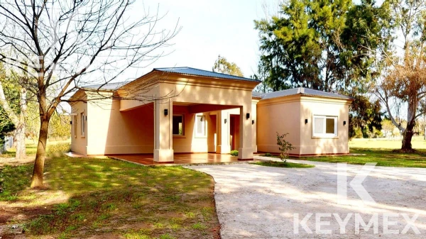 VENTA CASA 3 DORMITORIOS EN MIRALAGOS