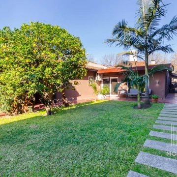 VENTA Casa de 8 Ambientes EXCELENTE LOTE en Zona Residencial de General Pacheco