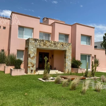 Casa Venta 6 ambientes Isla Santa Mónica - Pileta Muelle Privado Vistas Panorámicas
