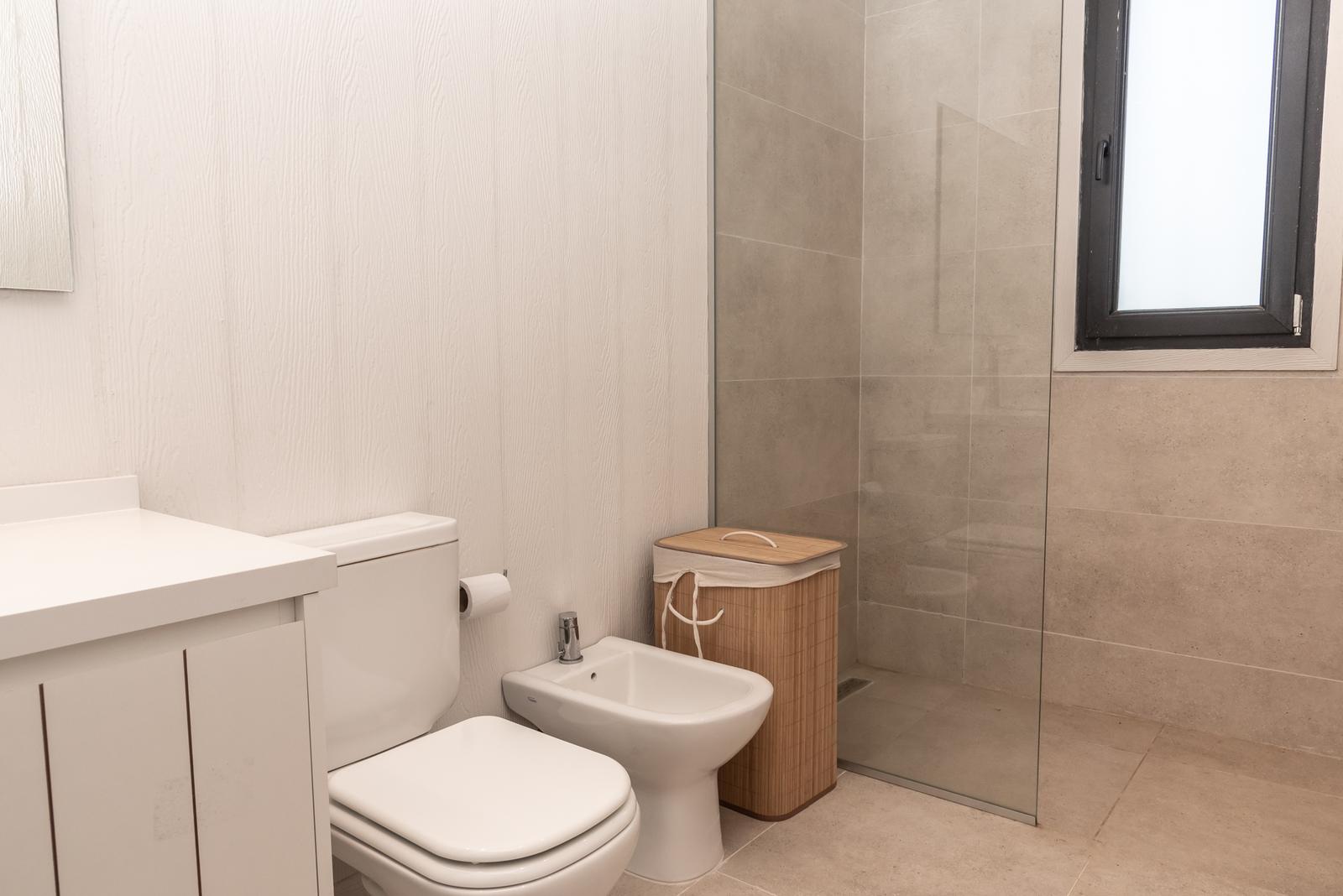 Baño suite cuchetas
