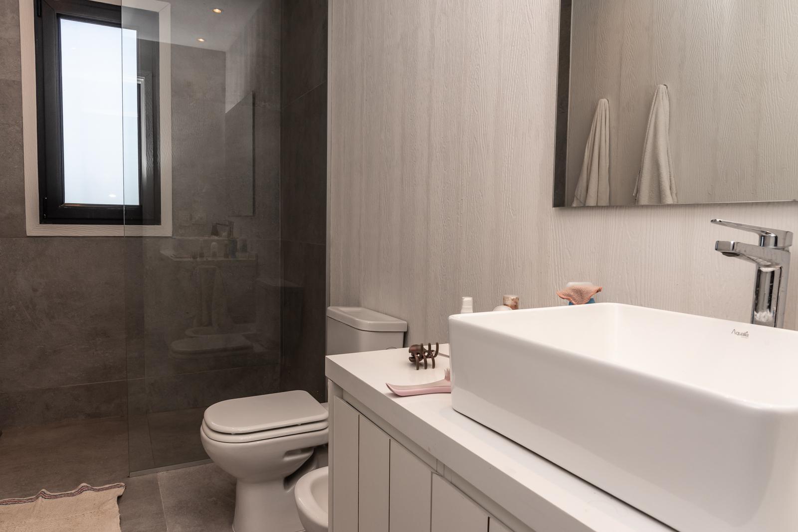 Baño suite matrimonial 4