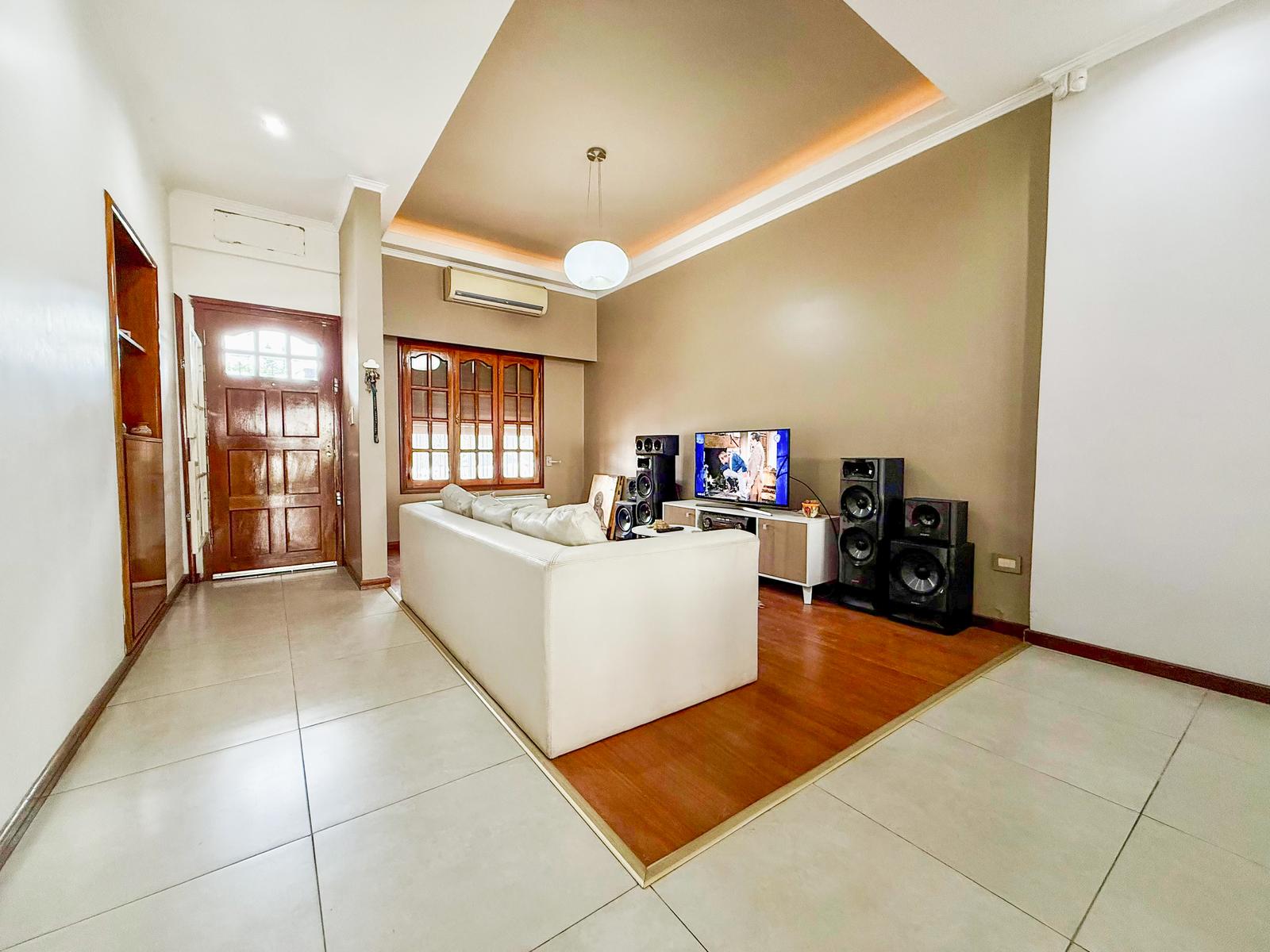 Casa de 3 dormitorios en Jorge Cura, Rosario