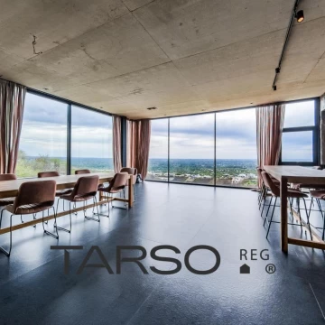 CASA EN LA MONTAÑA CON GRANDES VISTAS - LA DESEADA