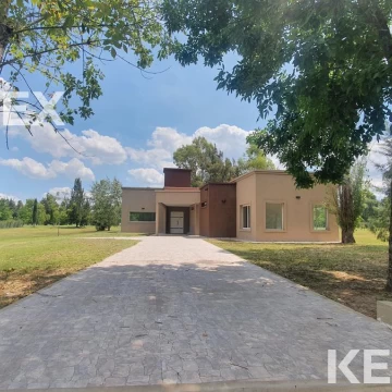 VENTA CASAS DE 3  DORMITORIOS EN MIRALAGOS