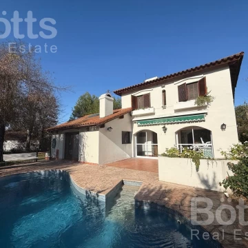 Casa en Venta en Country Club Banco Provincia