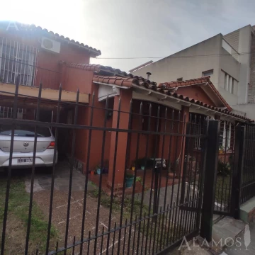  VENTA CASA DE 5 AMBIENTES EN CIUDAD JARDIN APTO CREDITO