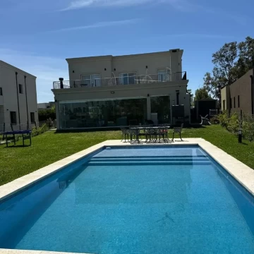 Propiedad en Santa Elena, Pilar del Este
