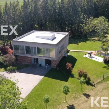 VENTA CASA DE 4 DORMITORIOS  HARAS DEL SUR II