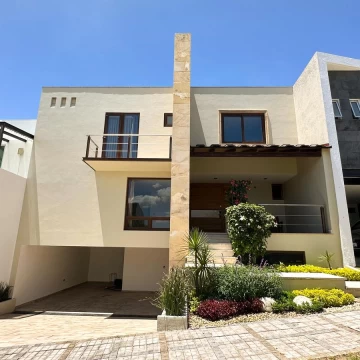 CASA EN VENTA EN PARQUE CAÍRO, ZONA LOMAS DE ANGELÓPOLIS II