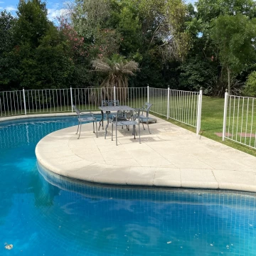 Casa en  venta en Aranjuez Country Club de 6 ambientes con quincho jardin y piscina