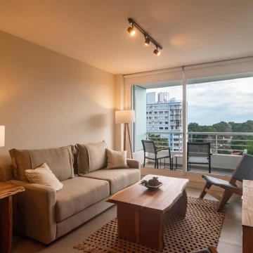 Alquiler de temporada – Apartamento 1 dormitorio y 2 baños con excelentes servicios