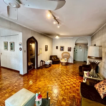 Venta - 3 ambientes balcón al frente - Barrio Norte
