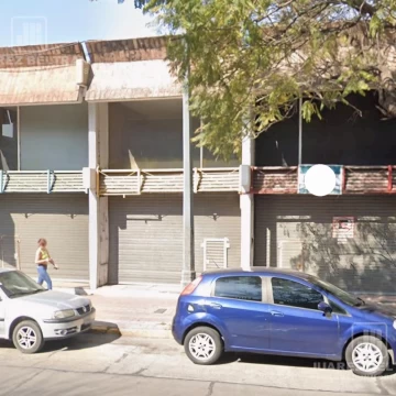 Alquiler - Local comercial con entrepiso - Humberto Primo 823 a metros de Avellaneda
