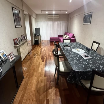 Venta - 4 Ambientes con balcón - Cochera - Patio - Balcón - Villa Crespo