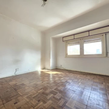 PH en Villa Ballester - Venta - Cuatro Ambientes - Zona Centro.