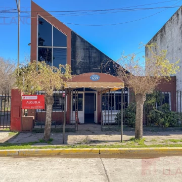 Local a refaccionar en el Centro de Luján, zona en crecimiento