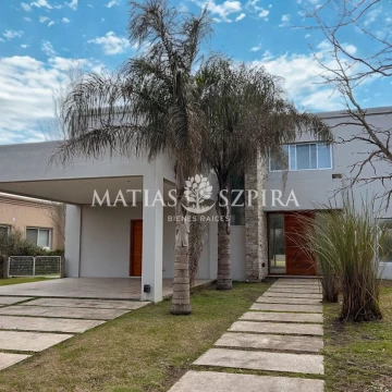 Propiedad de 4 ambientes en Weston