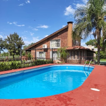 Venta casa 4 dormitorios con pileta - Garita 2, Funes