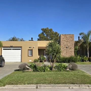 Casa en VENTA Lote 310 Area 60 Ruta 2 km 60 La Plata