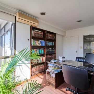 Venta Piso Alto al Frente sobre Av. Callao – Uso Profesional o Vivienda