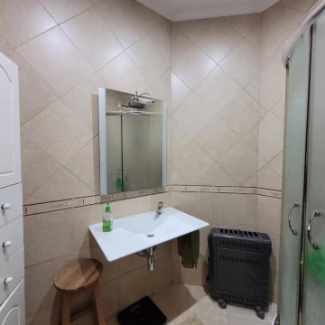 1756908741.jpg