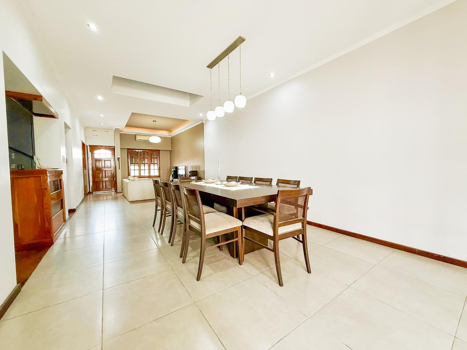 Casa de 3 dormitorios en Jorge Cura, Rosario