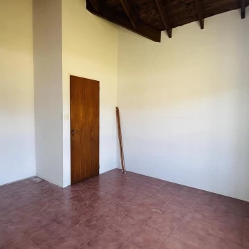 1756913048.jpg