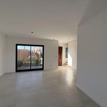 Casa en Venta de 3 Dormitorio en Rosario-Tierra Nueva Fisherton