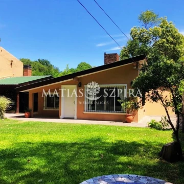 VENTA CASA  UBICACION  EXCELENTE PARQUE LELOIR