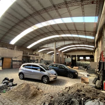 EXCELENTE OPORTUNIDAD venta Deposito en Villa Centenario