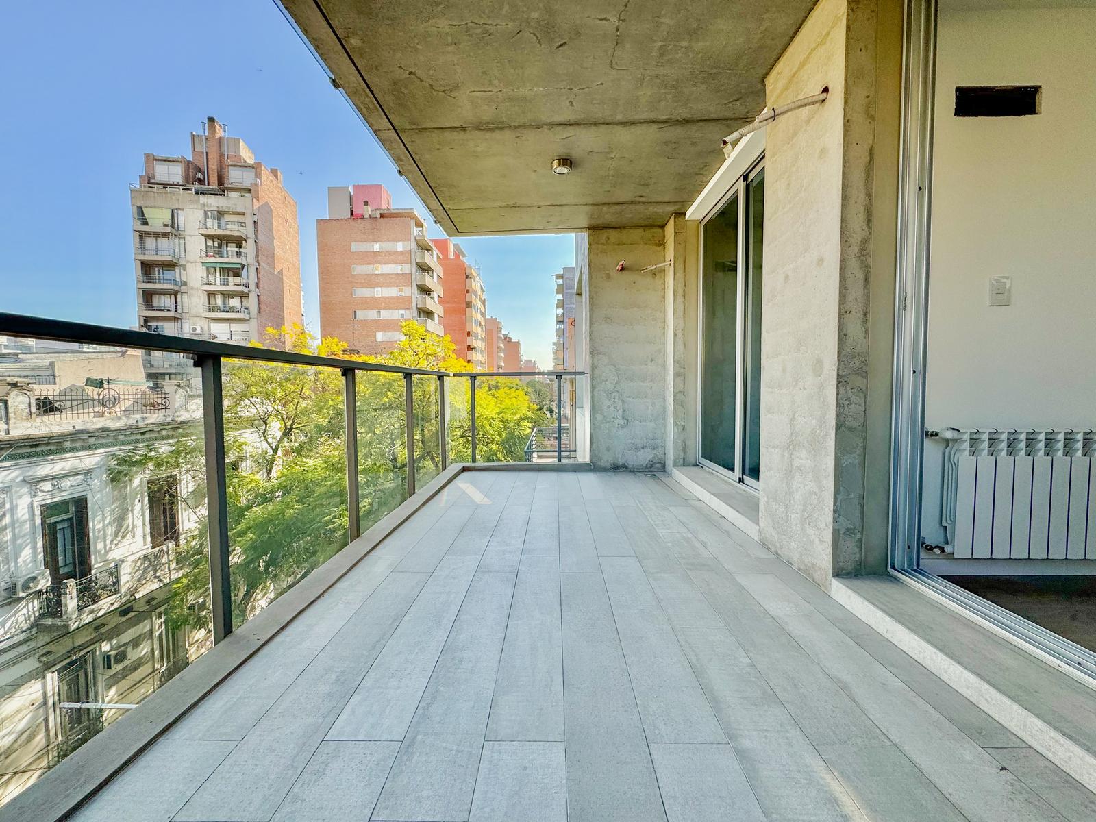 PISO EXCLUSIVO DE 3 DORMITORIOS EN VENTA - Rosario, Centro