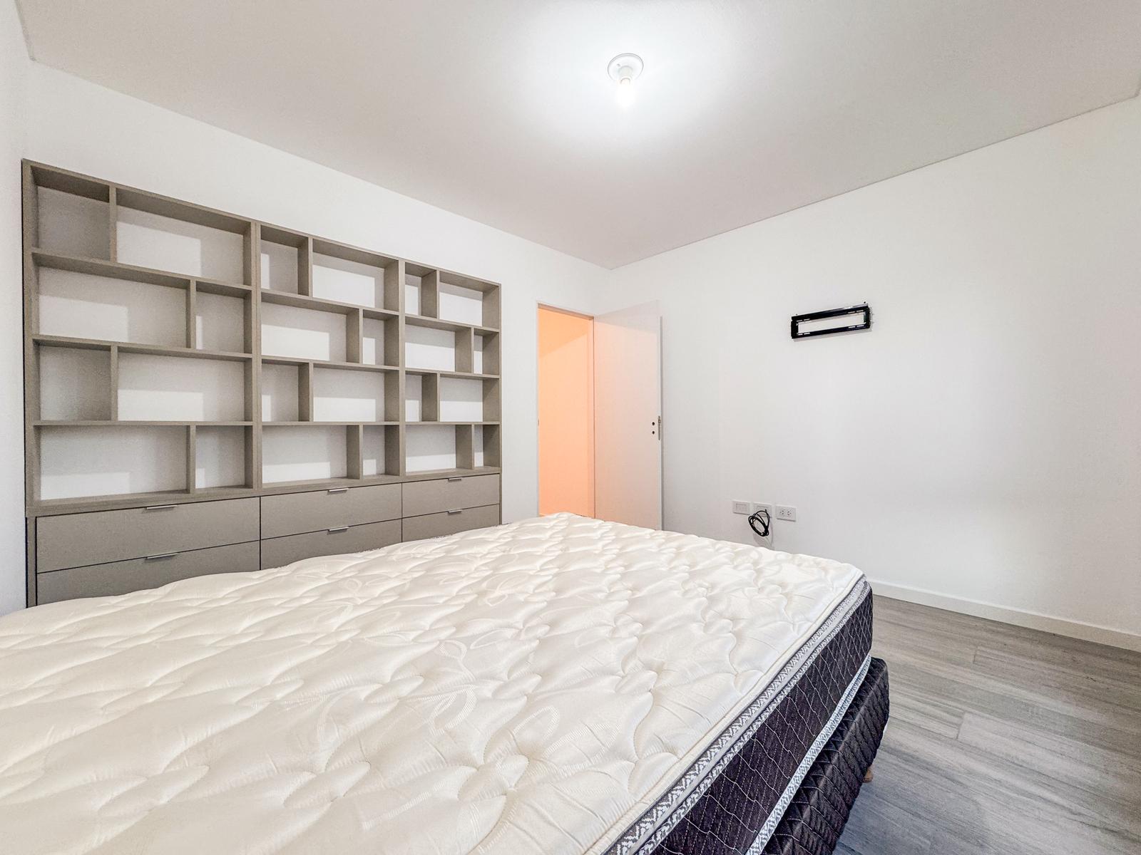 Departamento de 1 dormitorio en venta  en República de la Sexta