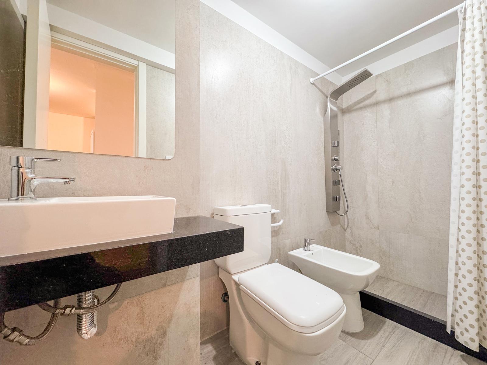 Departamento de 1 dormitorio en venta  en República de la Sexta