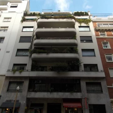 DEPARTAMENTO DE DOS DORMITORIOS EN VENTA EN RECOLETA
