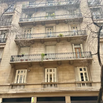Espectacular departamento francés en excelente ubicacion