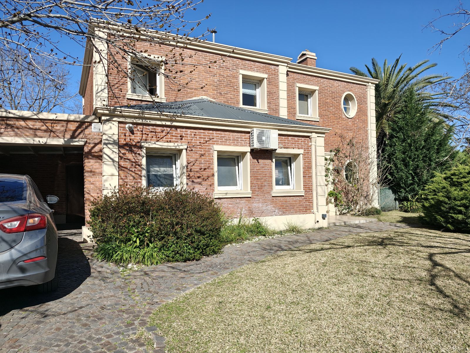 Casa en Barrio Los Jazmines, Pilar del Este - 2