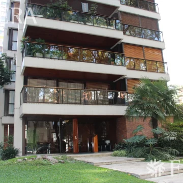 Venta Departamento Torre AISENSON 4 Ambientes, 2 cocheras, en Belgrano