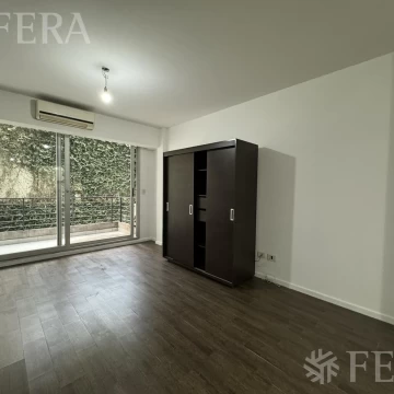 Venta departamento monoambiente con balcón  en Palermo